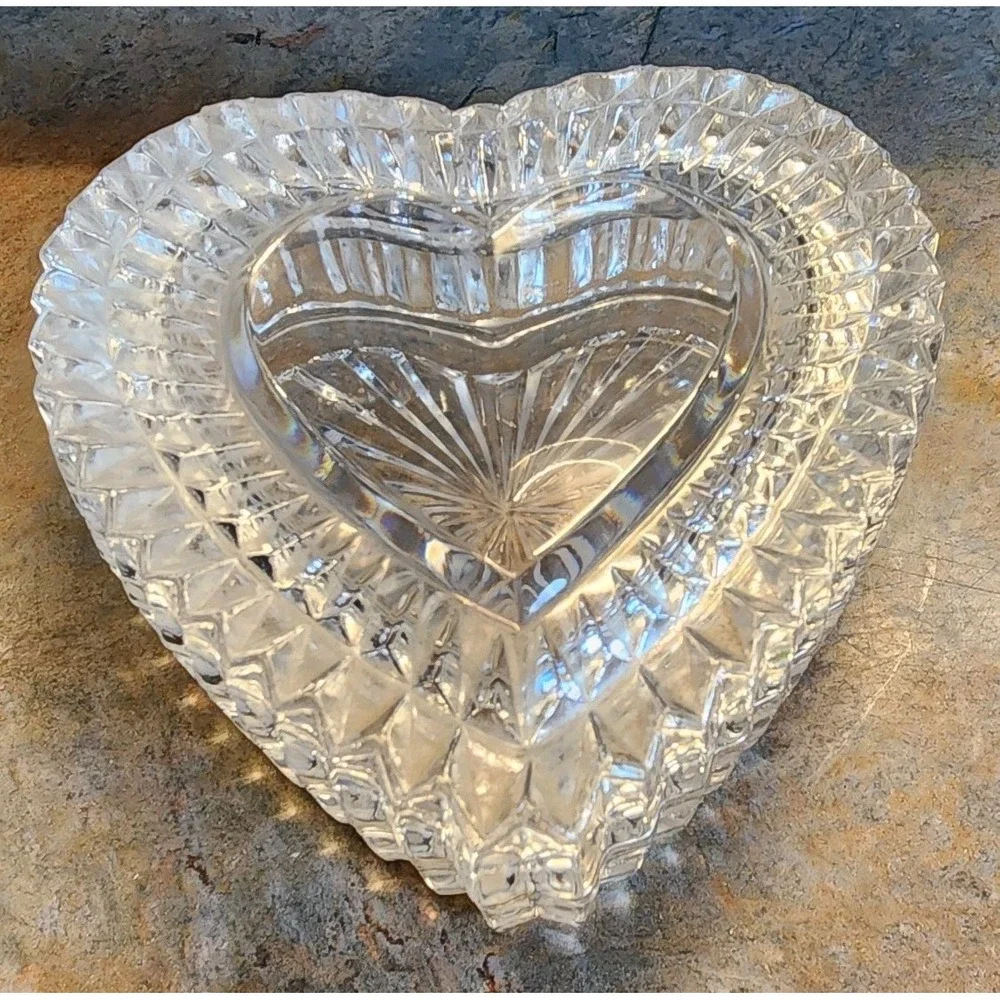 Vintage Crystal Heart Shaped Trinket Box Diamond Cut 4